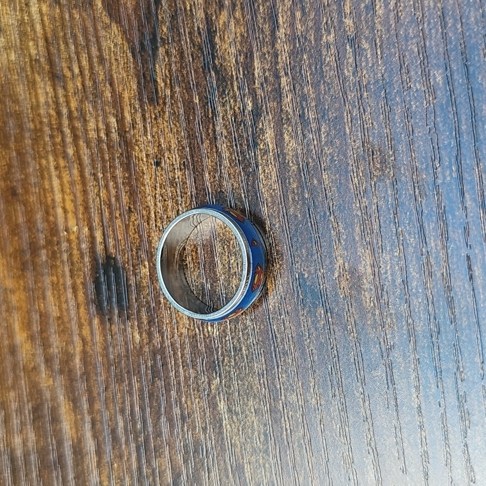 Superman Ring - Picture 3 of 3